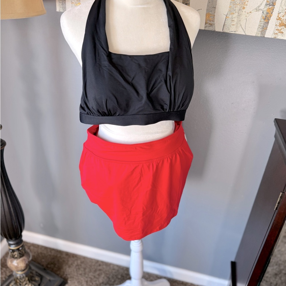 LANDS AND BRAND NEW SWIMSUIT